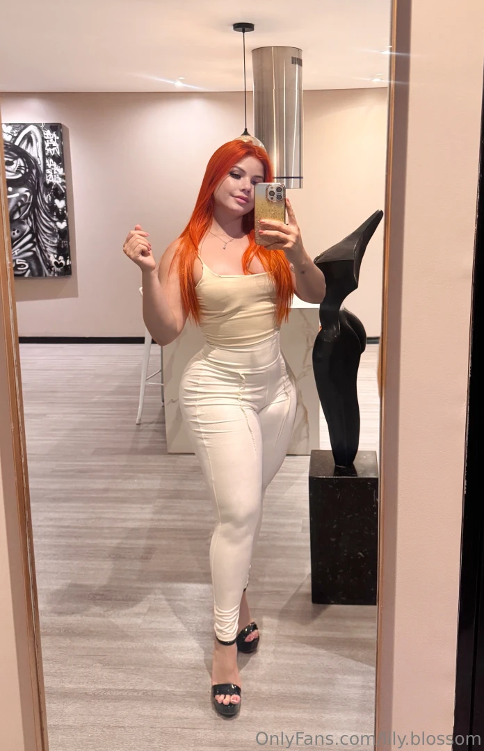 Pov u ask me out for a date what should i wear but i also expect u to part 1 