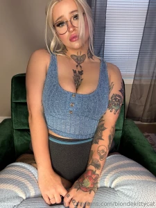 Mommy s feeling blue tonight any takers to cheer me up