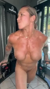 Sweating it out never looked so sexy join me for a steamy workout