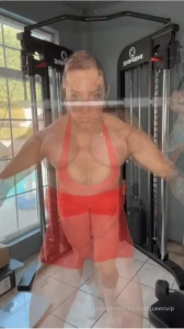 What do you think of me working out naked