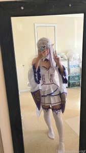Emilia cosplay photoset