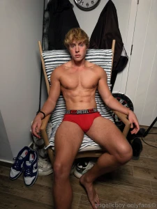 Relaxed confident and just a little bit dangerous i know exactly what