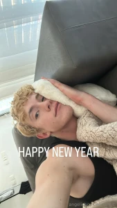 We love a good start 2025 a cum video for my loyal subs - part 1