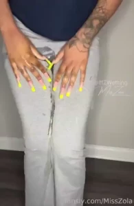 Wetting my gray flared leggings omorashi wetting pantswetting pee piss