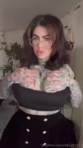 If you want to see me play with myself more dm me
