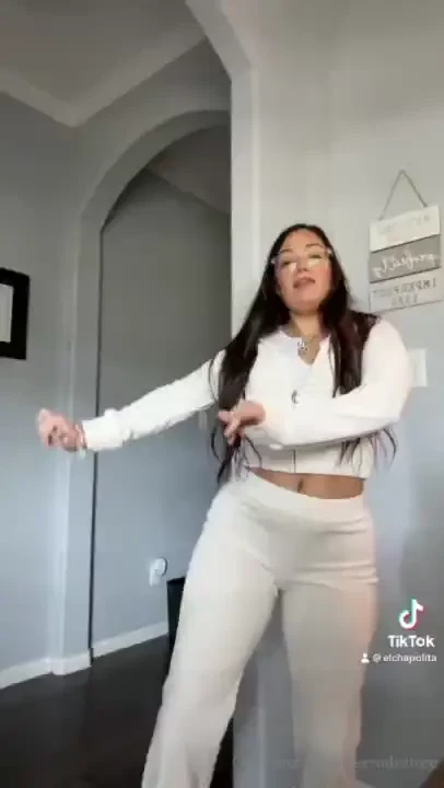 Follow my tiktok https www tiktok com elchapolita _t 8ihyionvsnq amp 