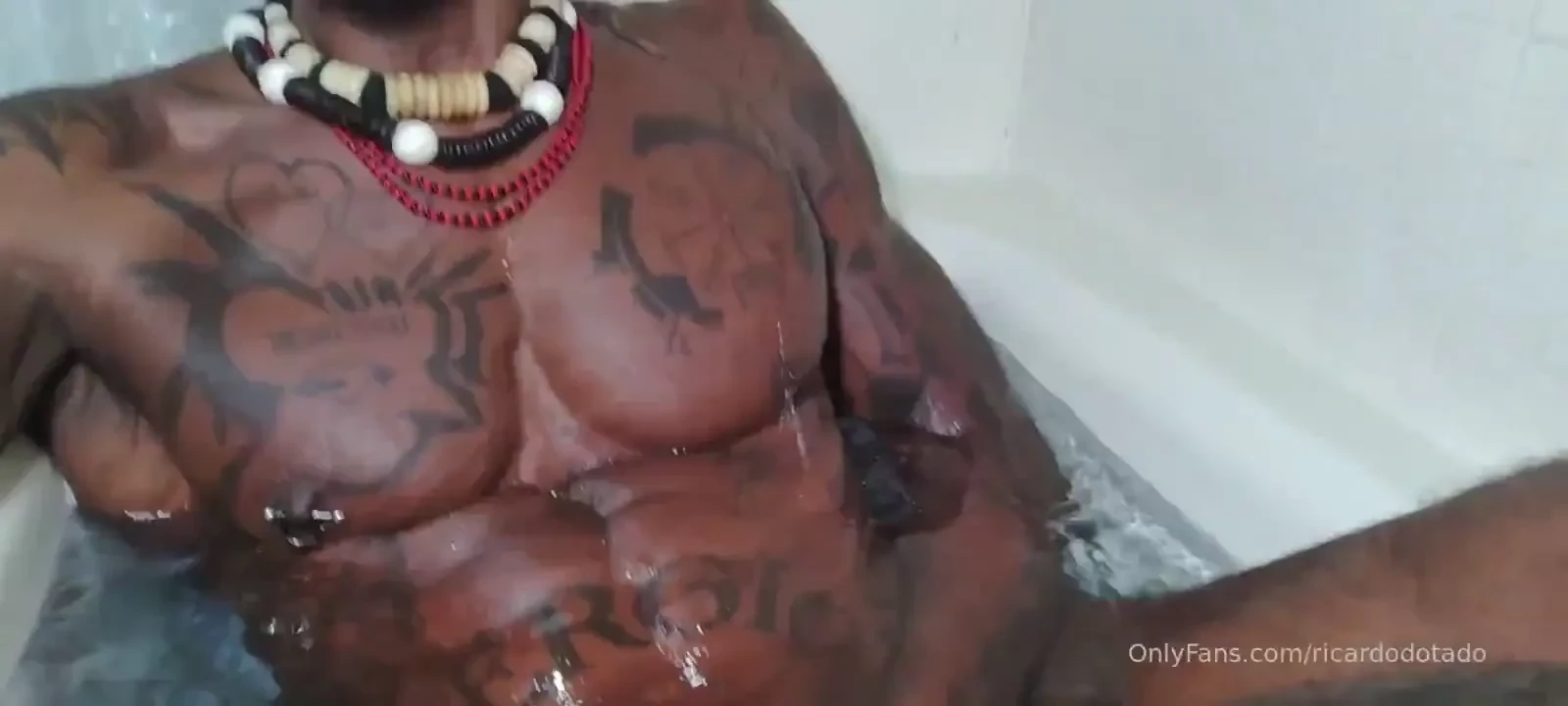 Eu e meu primo na banheira na brotheragem negaoo 