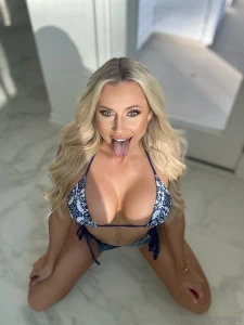 Careful baby this view might make your heart race