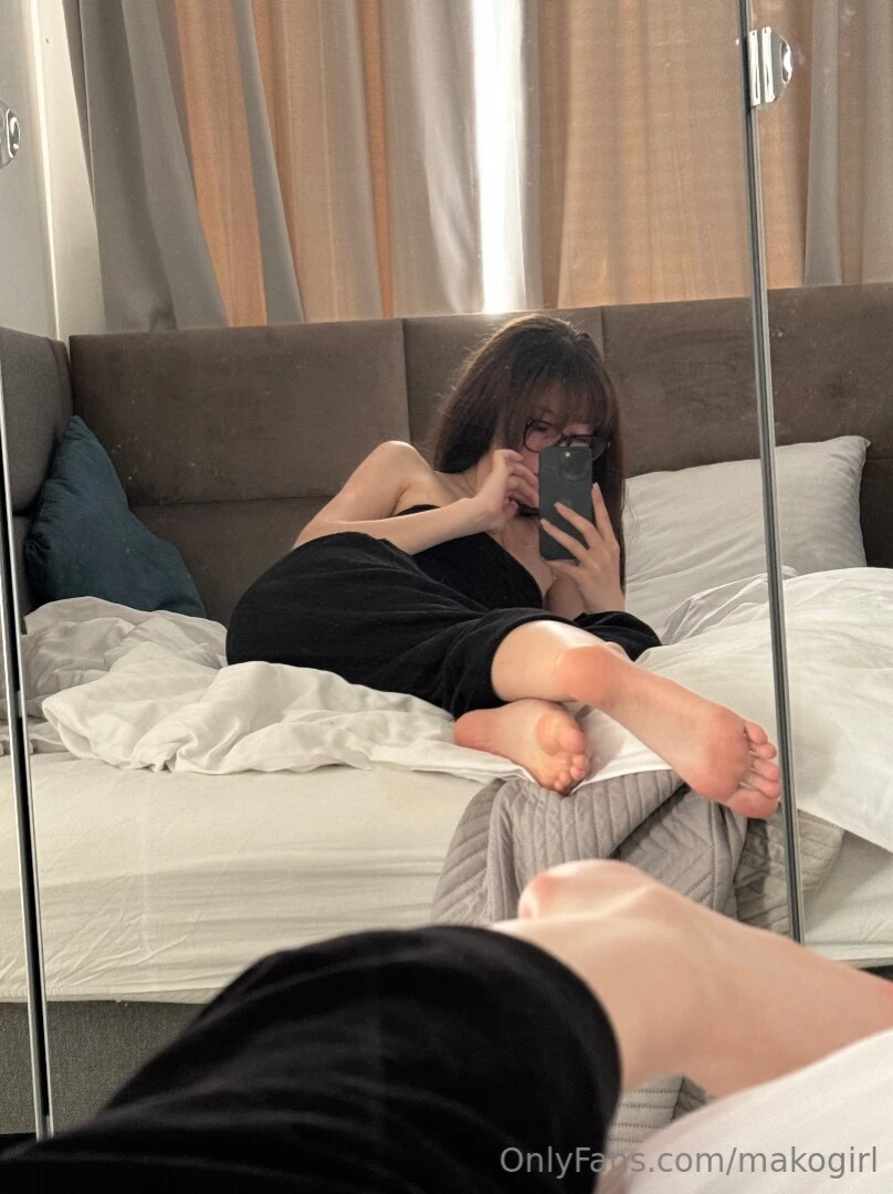 Were you waiting for my feets 