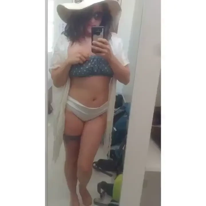 Feeling like a dirty trophy wife 