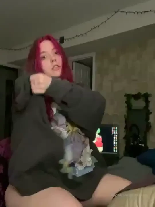 Jump into bed w me i love sleeping naked 