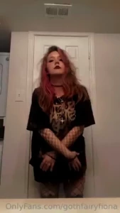 Gotta change out out my outside clothes swipe to undress me