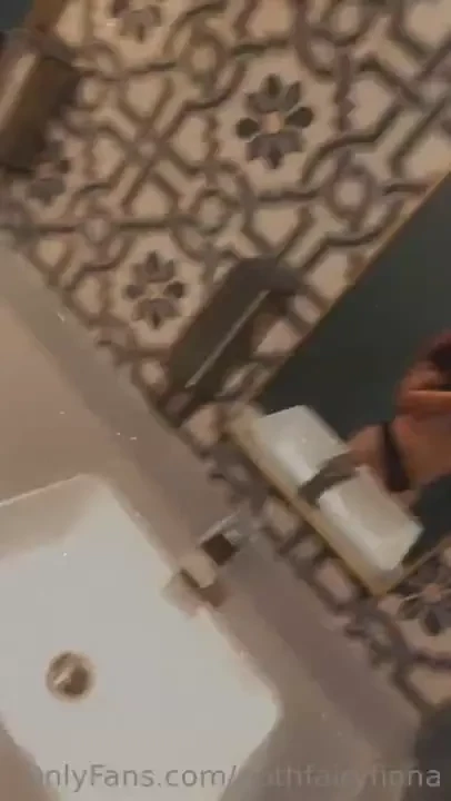 Tip if you like my bathroom selfies 