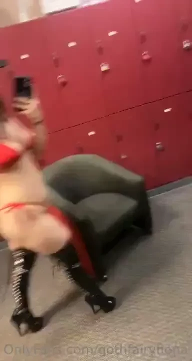 Tb to when i was dancing i wanna get a pole sooo badd the one i want 