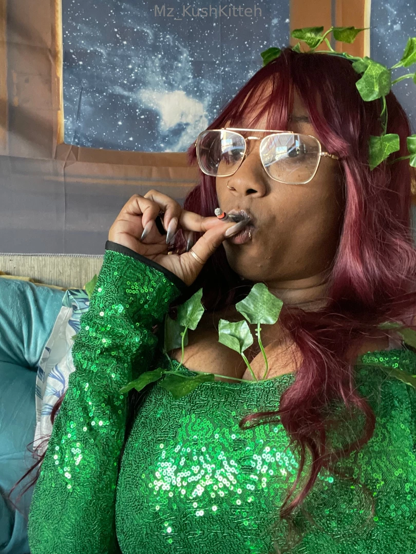 Happy halloween all treats with this poison trick https linktr ee mz 