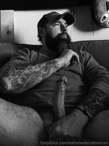 Pre gym just woken up stiffy who s coming to take care of this