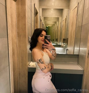 When playing life don t expect applause