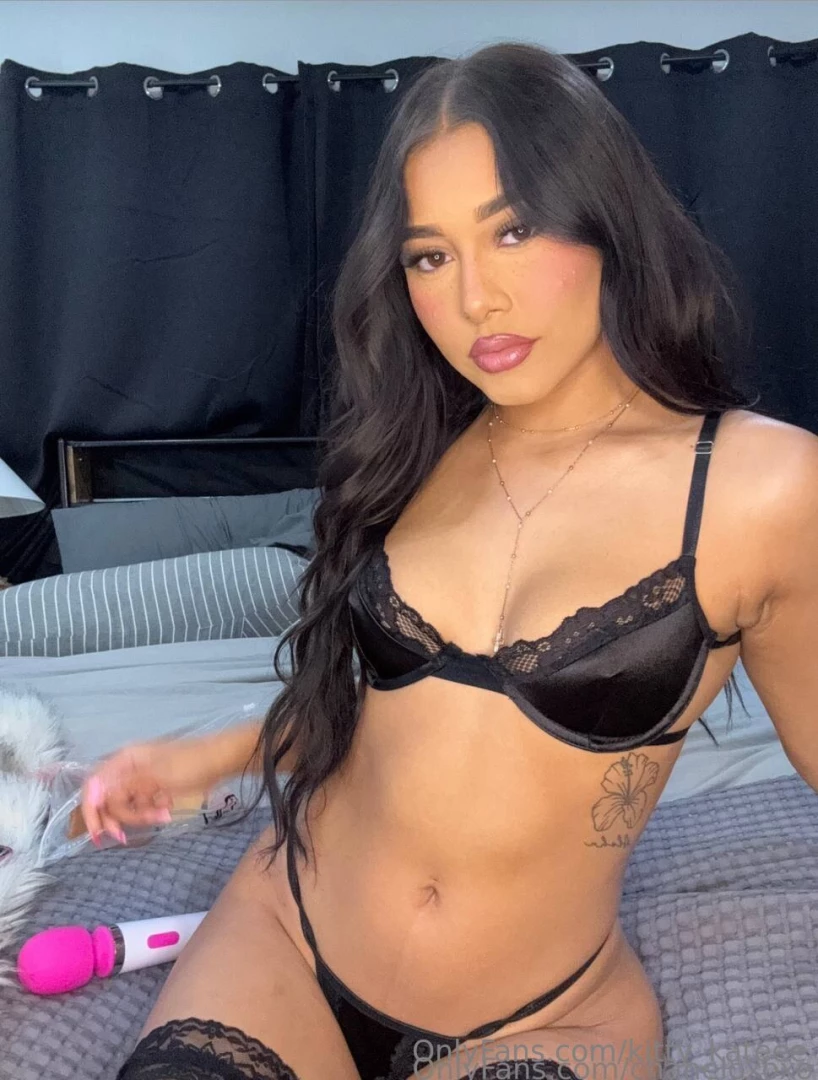 Https onlyfans com chaneloxoxo c55 is horny and waiting for you to dm part 1 