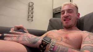 Monelli questa la schizzata che vi ho dedicato l altra sera di cui