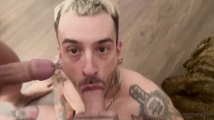 Monelli arrivata l ora di farvi vedere come i due piselloni mi hanno