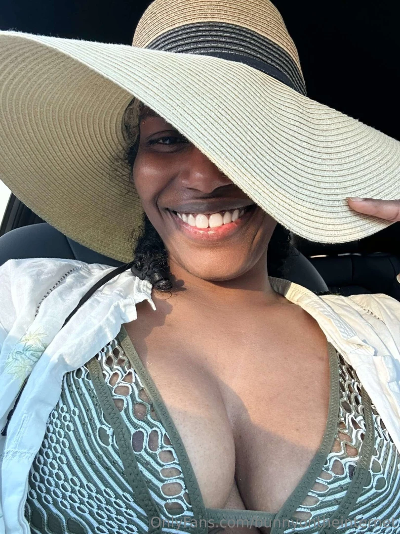 Where in the world is bunny knight at the beach of course 