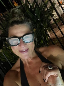 I m in the hot tub and my glasses are fogging up thinking about you part 1