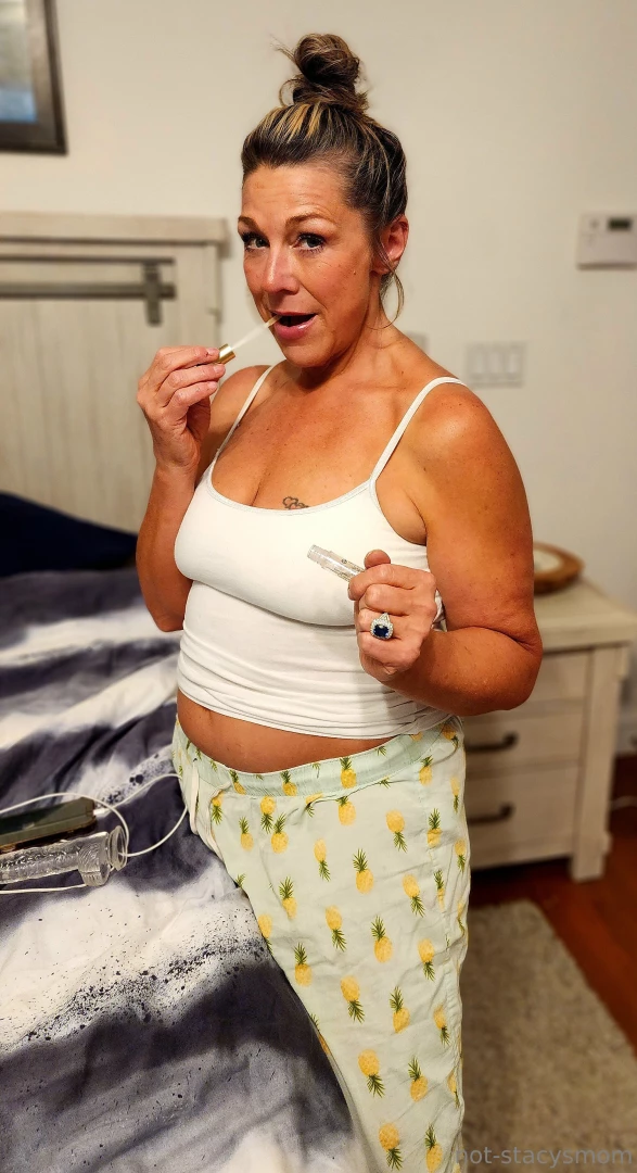 Yes i get cute before i play in bed 