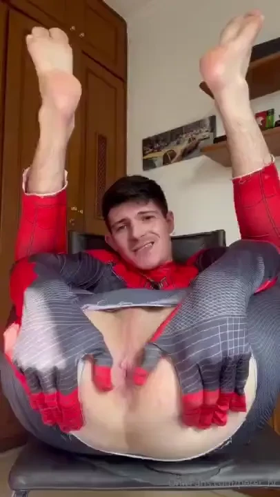 Peter parker slidding on the dildo and eyes rolling back is his 