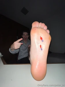 Tinies big feet and big tongue for them to explore macro part 9