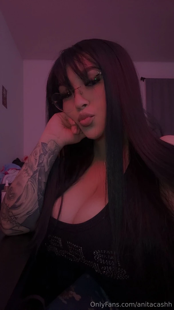 Goodnight babes thank you guys for being so patient and kind don t be 