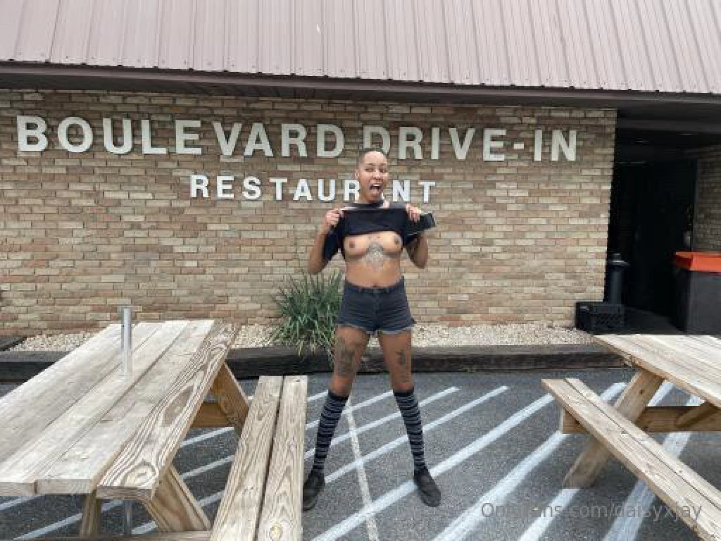 You all want to see this video of me shaving no editing pure buzz cut 