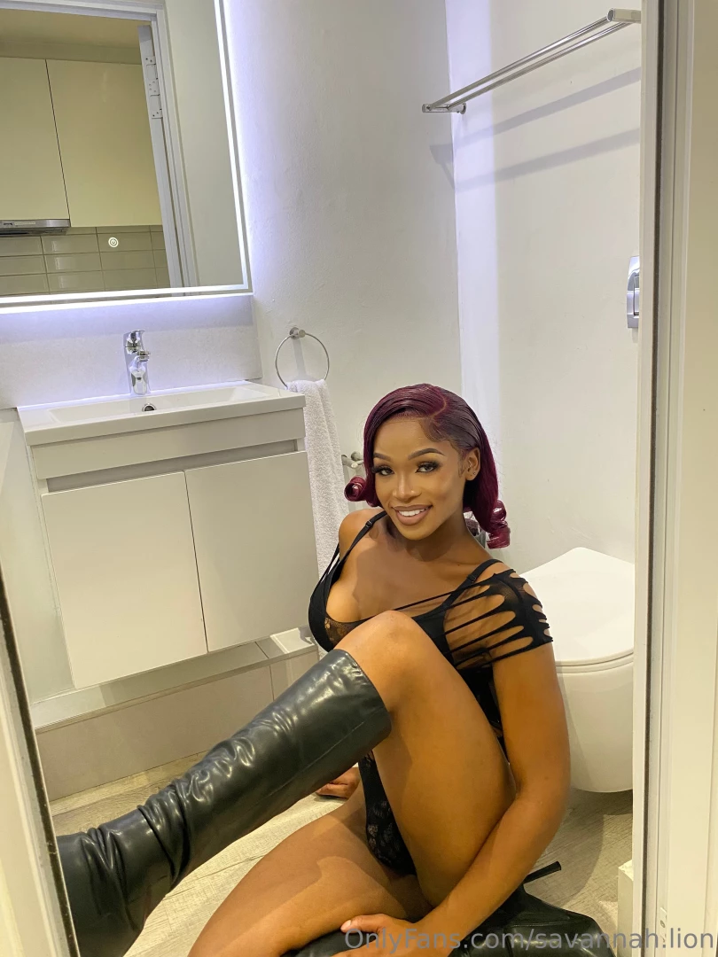 She s a queen and the world is her kingdom 