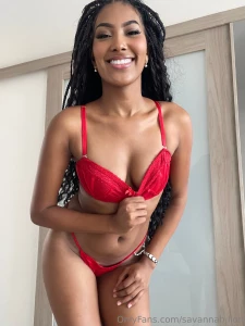 She s studying finance hitting the gym and vibing with men who know part 2