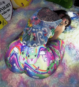 Didn t see you there can you help me stretch out before my squats