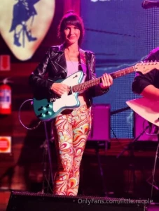 I m soooo lucky girl being able to perform with my beloved guitar part 3