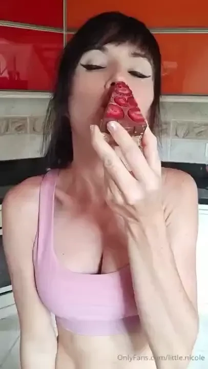 Let me eat you like this 