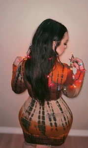 My booty looks so good wrapped in lights i bet it would look better