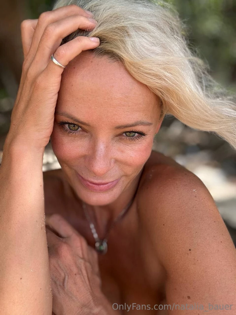 With her it s easy to laugh live and dream 