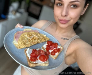 What a delicious breakfast i had today sometimes happiness is in these