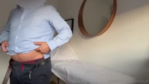 Full v deo consultation of a married executive patient married