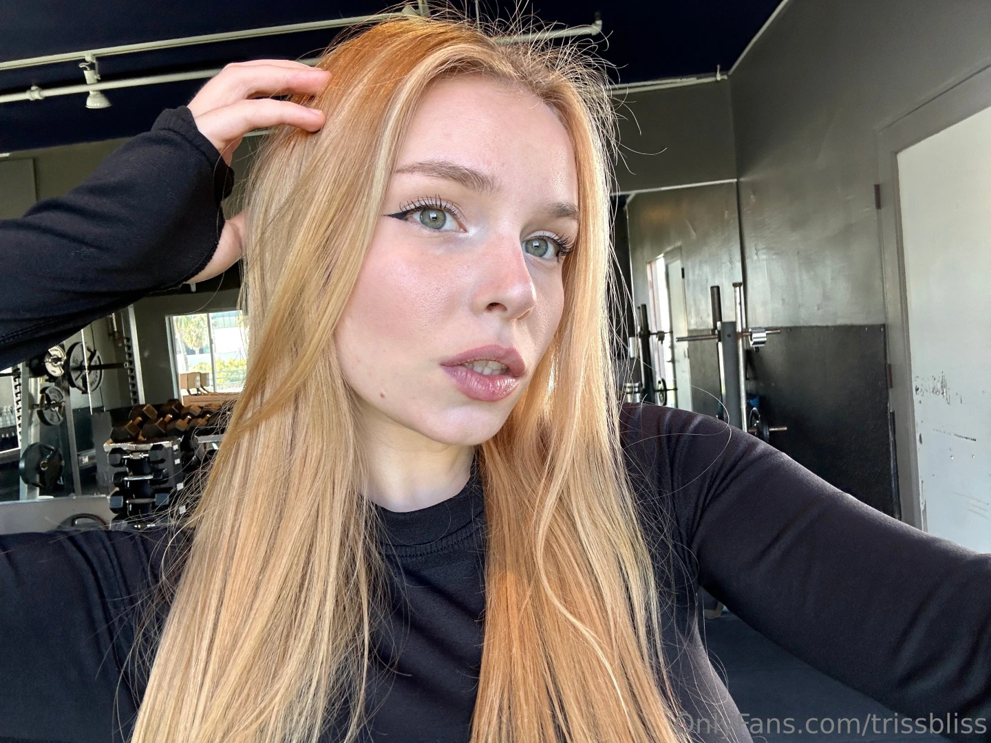 I ve got a few complements today in the gym guys do us compliment 