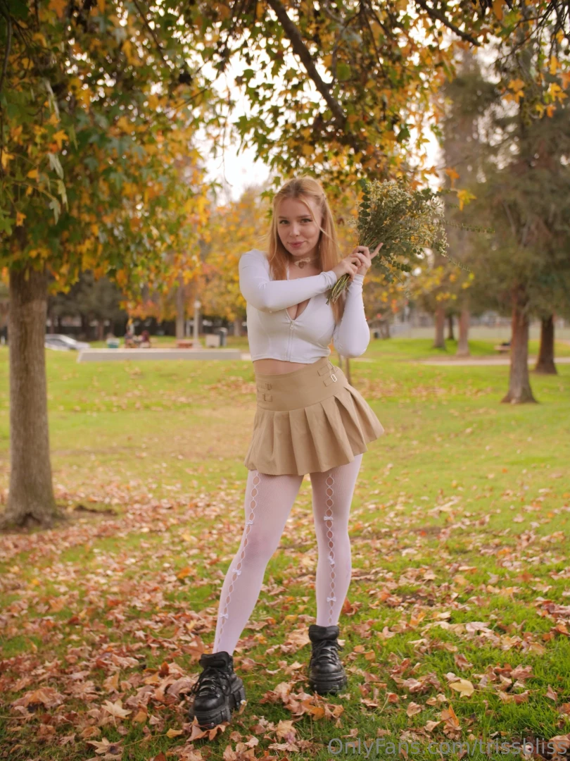 Do you remember when the peak of creativity was an autumn photoshoot part 2 