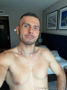 Hot summer means less clothes part 2