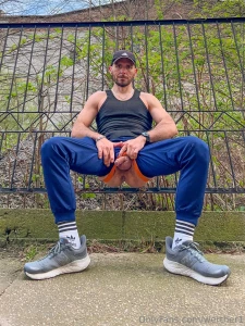 Ass exposure after jogging