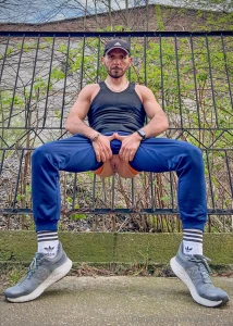 Ass exposure after jogging part 1