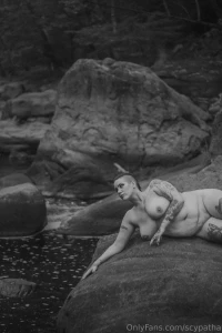 We love a good bnw photo part 2