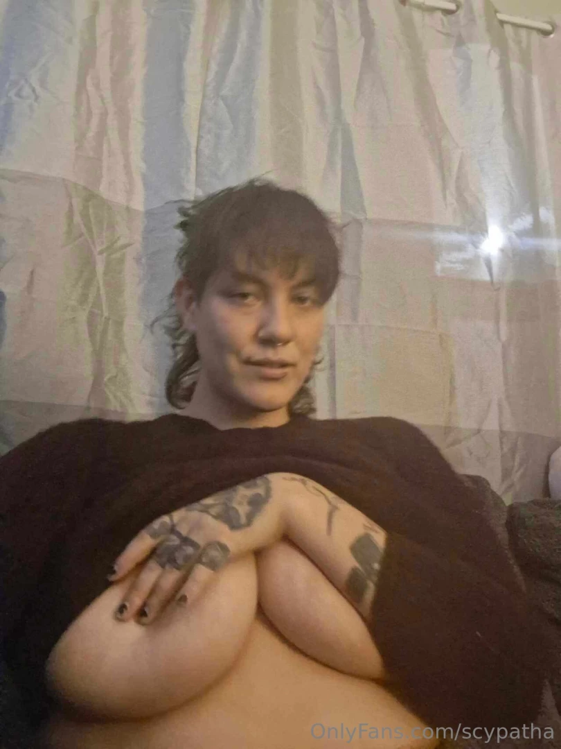 Bedhead make me breakfast while i play with myself 