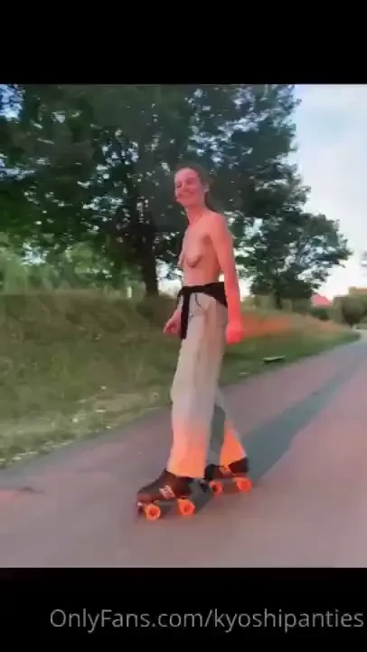 I put a few roller skating gifs together 