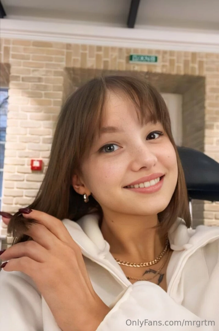 Free - jenifvip this hot brunette has been all alone for a long time part 103 