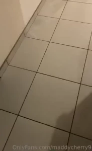 El chico del bar estaba pasada de copas que le acepte la propuesta a